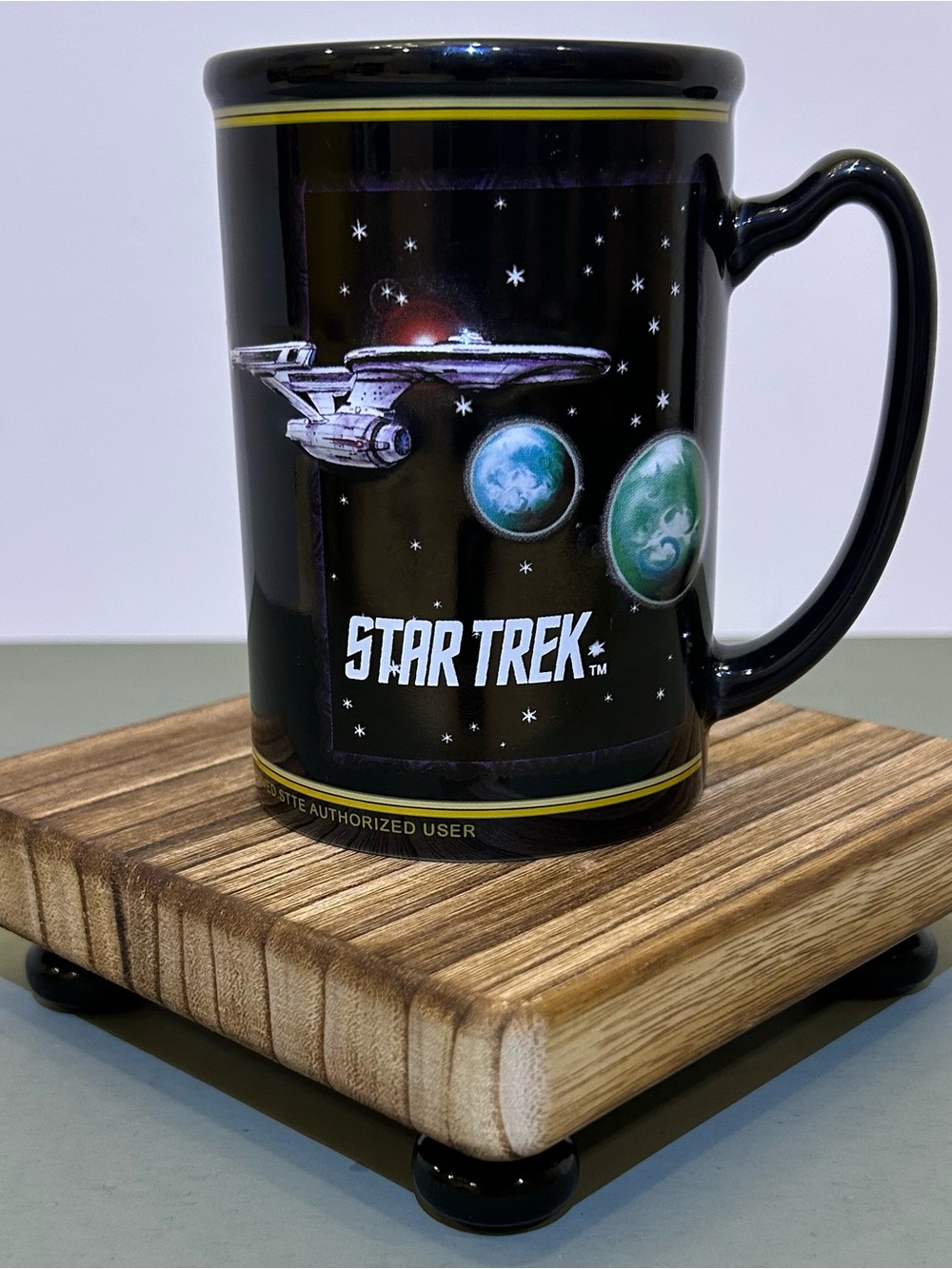 Star Trek The Experience Las Vegas Hilton Entertainment 2003 Vintage Mug NWT